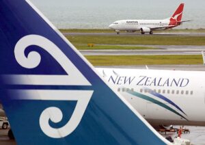 Fotografía de archivo, que muestra un avión en el aeropuerto internacional de Auckland, en Nueva Zelanda. Foto La Hora: EFE