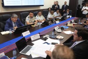 Ministerios justifican aumentos sin pedir más ingresos y diputados critican falta de propuestas