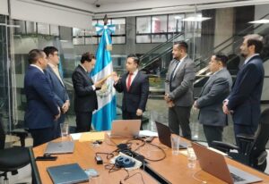 Javier Enrique Bauer Herbruger, Jorge Mario González Paz, Edgar Rolando Guzmán Fuentes, Luis Guillermo Velásquez, Jorge Alberto Santiago Chen Sam, Alfredo Skinner-Klée Sol, Jorge Miguel Castillo Castro.