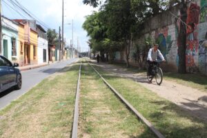 Un bolson presupuestario en la iniciativa del presupuesto hay una asignación por Q2 mil 750 millones, para actividades de preinversión e inversión para la modernización del Sistema Metropolitano de Transporte, así como de puertos, aeropuertos y el sistema ferroviario, según el Cien.