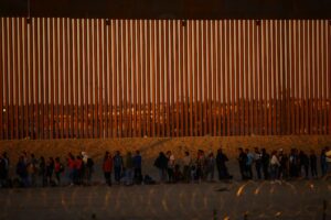 Migrantes que buscan asilo