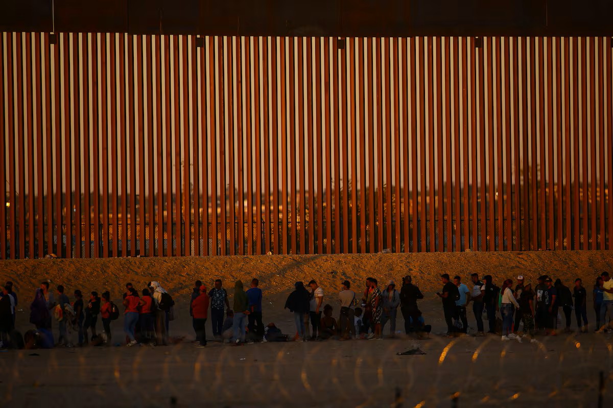 Migrantes que buscan asilo