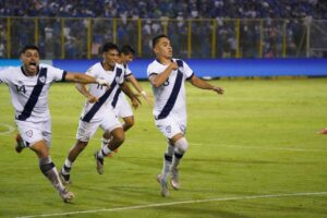 La esperanza sigue viva: Guatemala vence 1-0 a El Salvador y sueña con el Mundial 2026. Foto La Hora: Fedefut.