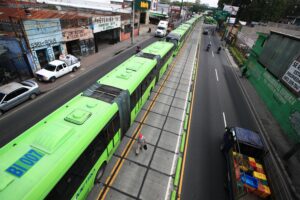 el transporte público en Guatemala podría tener nueva autoridad metropolitana si se aplica el plan Koica. (Foto Prensa Libre: Carlos Hernández Ovalle)