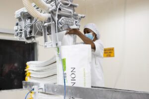 Las perspectivas de la economía siguen siendo sólidas, aunque persiste un clima de incertidumbre relacionado con el contexto internacional, el cual podría influir en su desempeño. (Foto Prensa Libre: Hemeroteca PL)