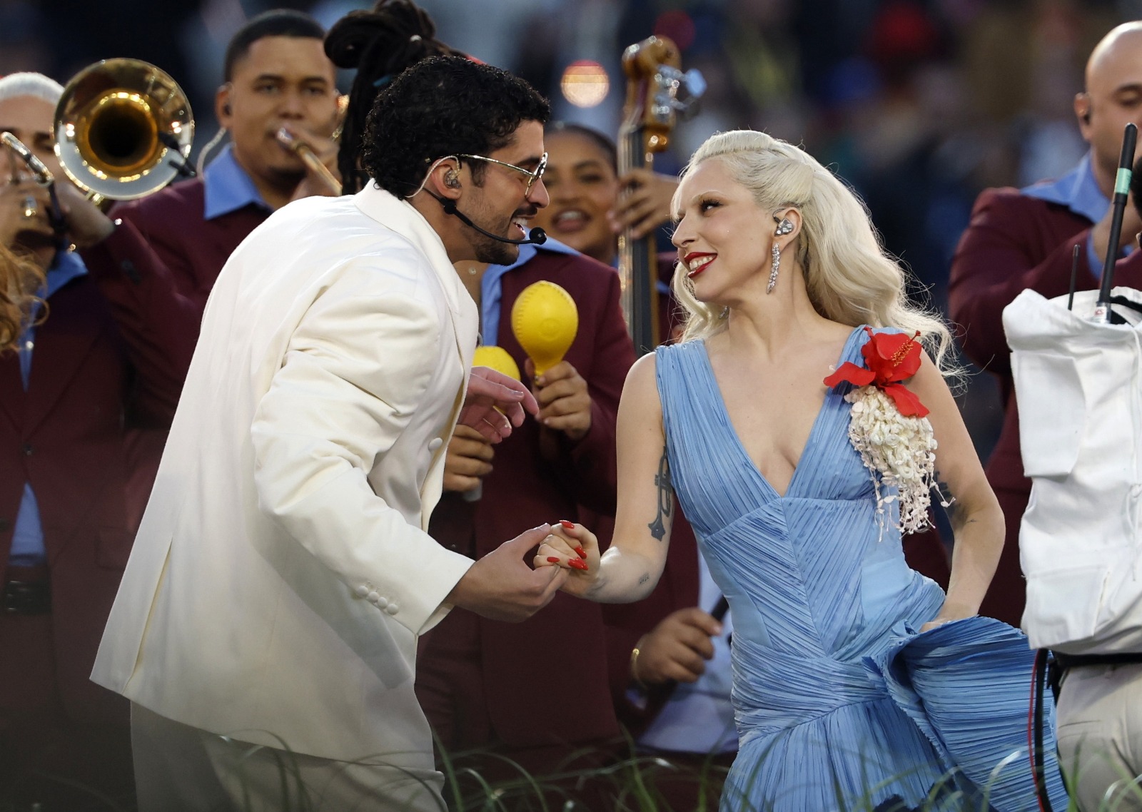 Bad Bunny y Lady Gaga en el medio tiempo del superbowl. Foto La Hora: EFE