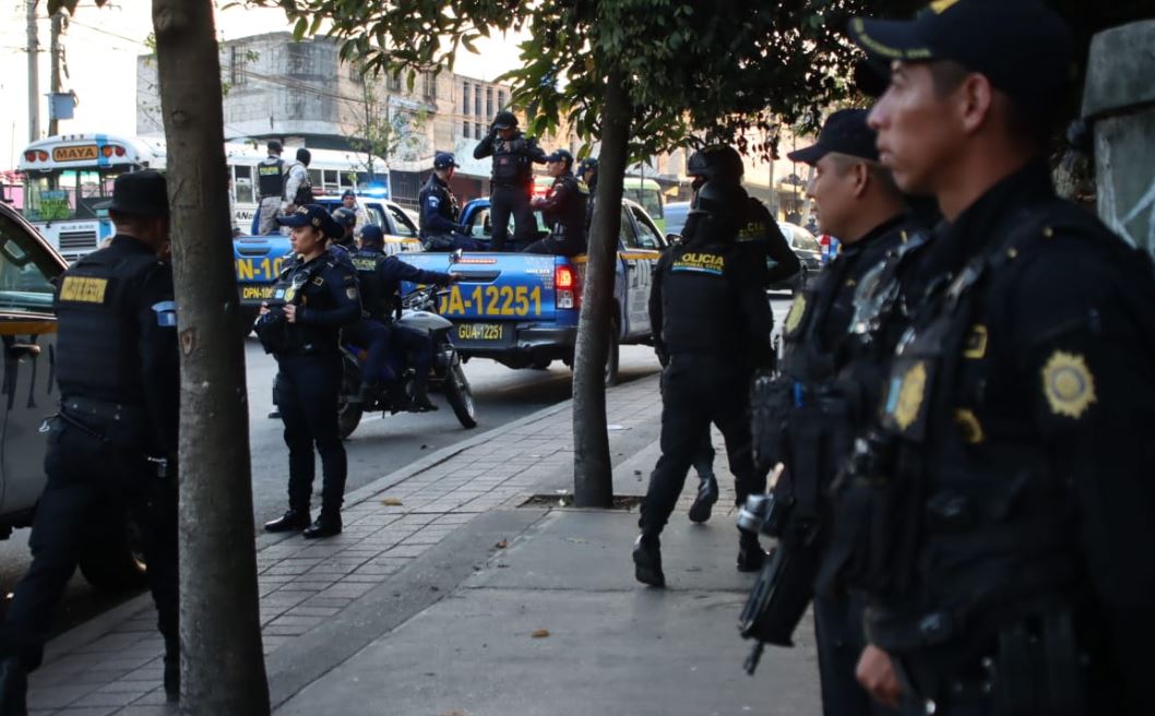 Guatemala declaró el 18 de enero 2026 el estado de sitio el 18 de enero, lo que significó movilizar a las fuerzas de la Policía Nacional Civil y del Ejército para actuar contra las pandillas y las maras. (Foto Prensa Libre: Hemeroteca PL)