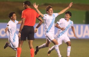 La selección de Guatemala tiene la gran oportunidad de conseguir el soñado boleto a la Copa del Mundo de Catar. (Foto Prensa Libre: Douglas Suruy Franco).
