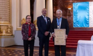 Méndez Vides recibió el Premio Nacional de Literatura 2025