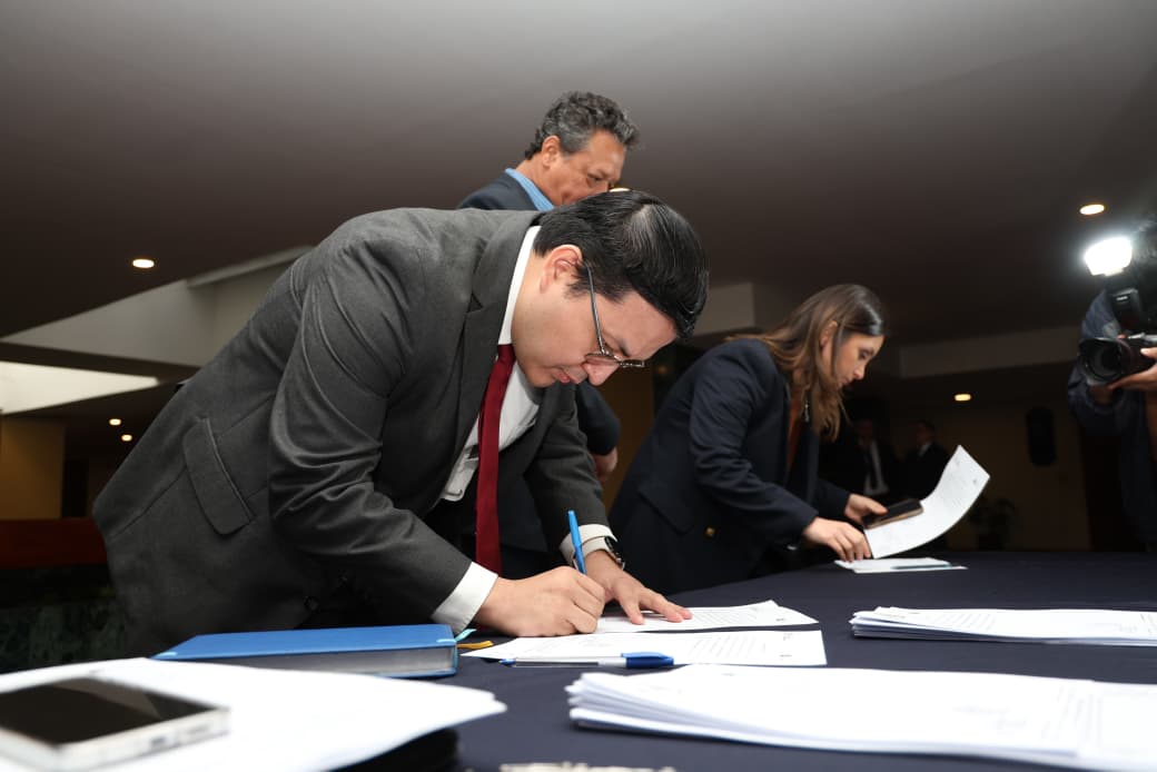 juramentan a comisiones paritarias y se espera la discusión de dos aspectos claves